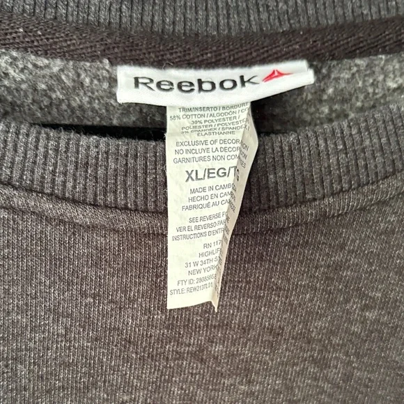 Reebok Dark Gray Sweatshirt. Soft and comfortable.  unisex - Picture 2 of 10